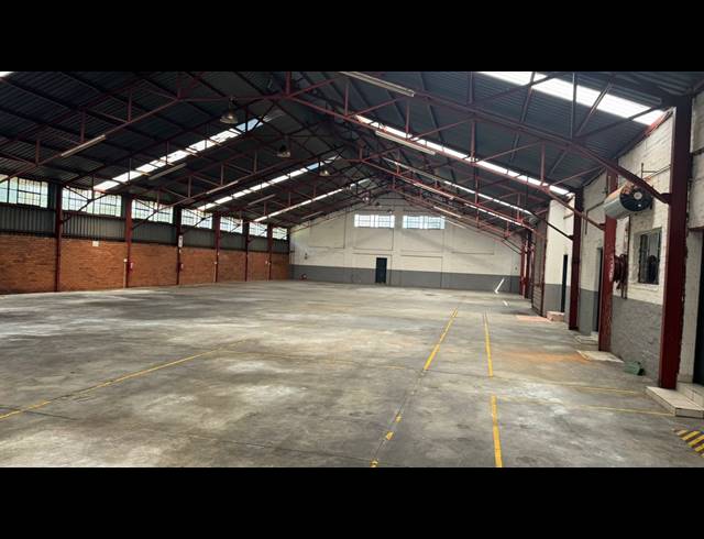 1,330M² WAREHOUSE TO LET IN PRETORIA WEST
